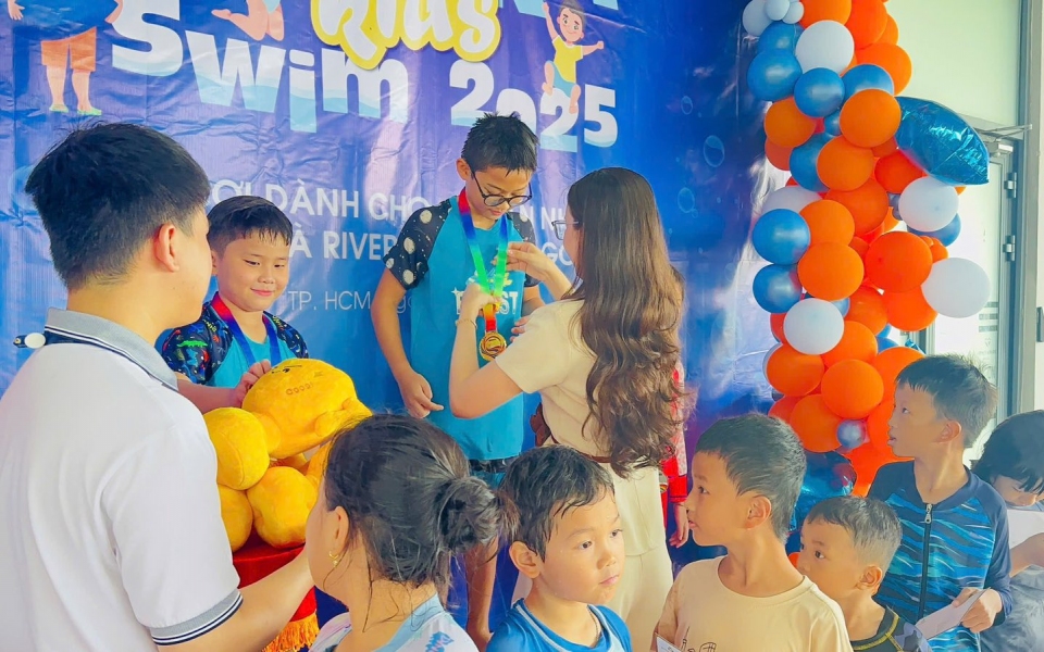 Rivera Invest – Kiến tạo giá trị từ Giải bơi cư dân nhí tại Rivera Park Sài Gòn